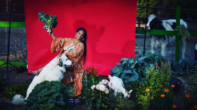 Kelis and her dog Biscuit.