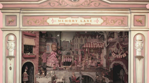 Mark Ryden automaton diorama [click to view]