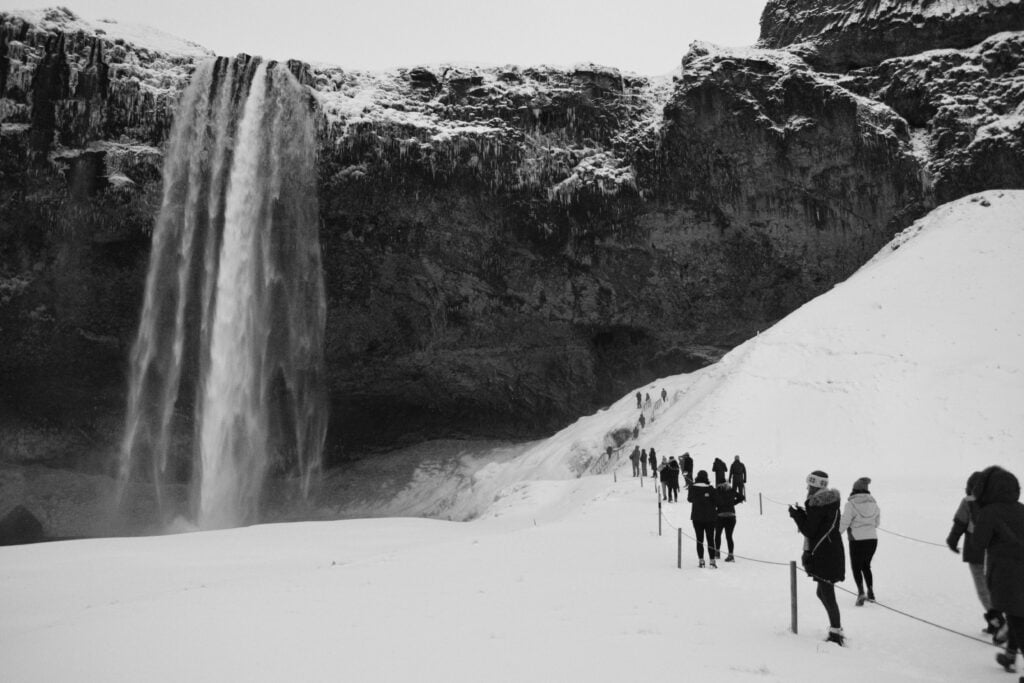 The 10 Best Countries for Solo Travelers in the World (2025)