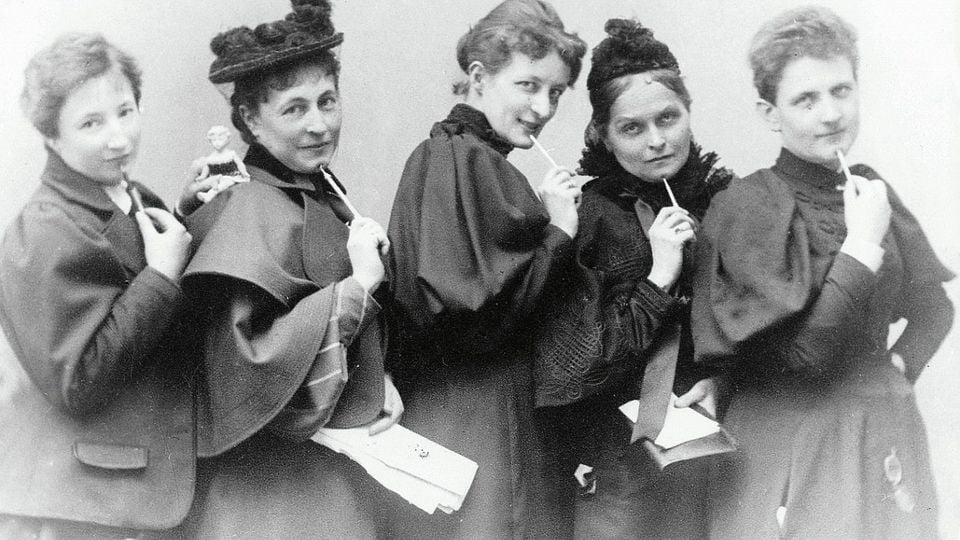 OZ #40 💌  Amigas y feministas