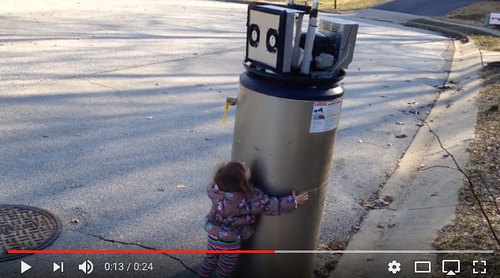 still from "Rayna meets a 'robot'" [click to view]