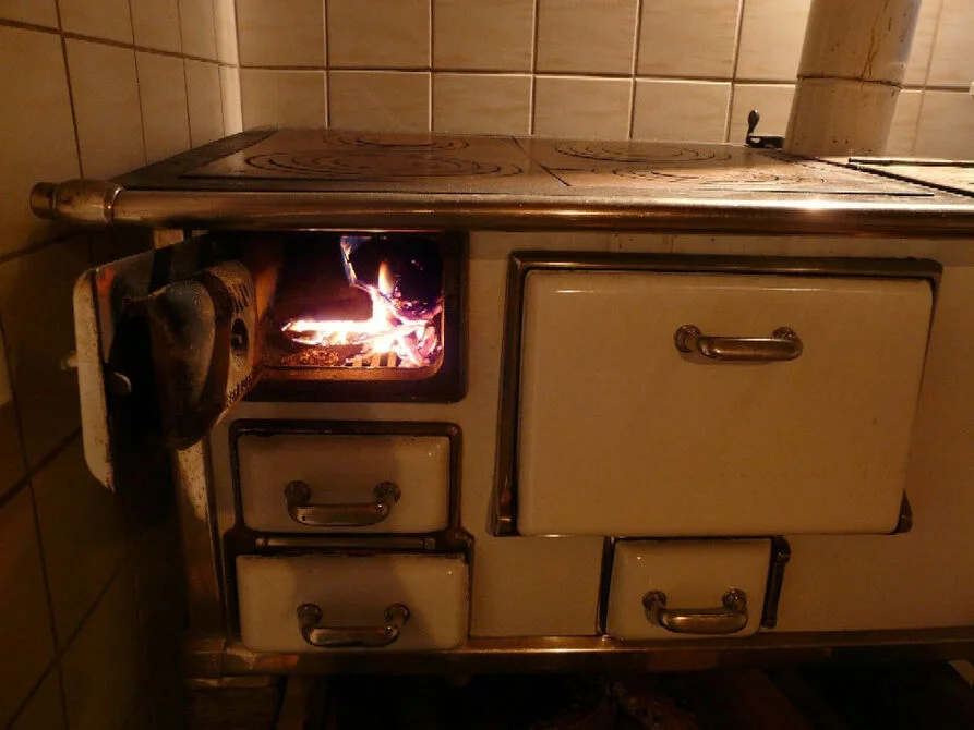 Une cuisinière à bois