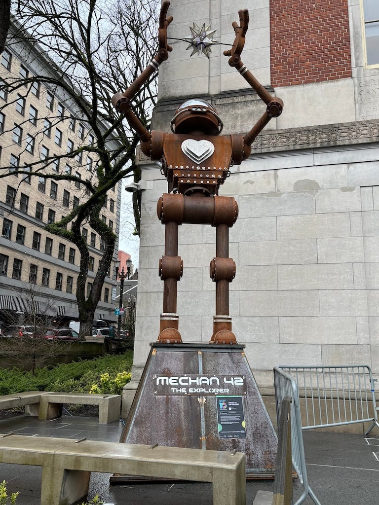 a robot sculpture
