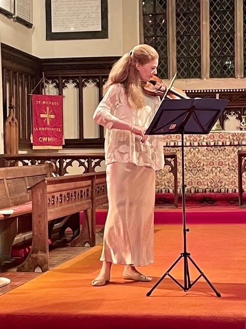 Violinist Rachel Podger in the Cwmdu Church