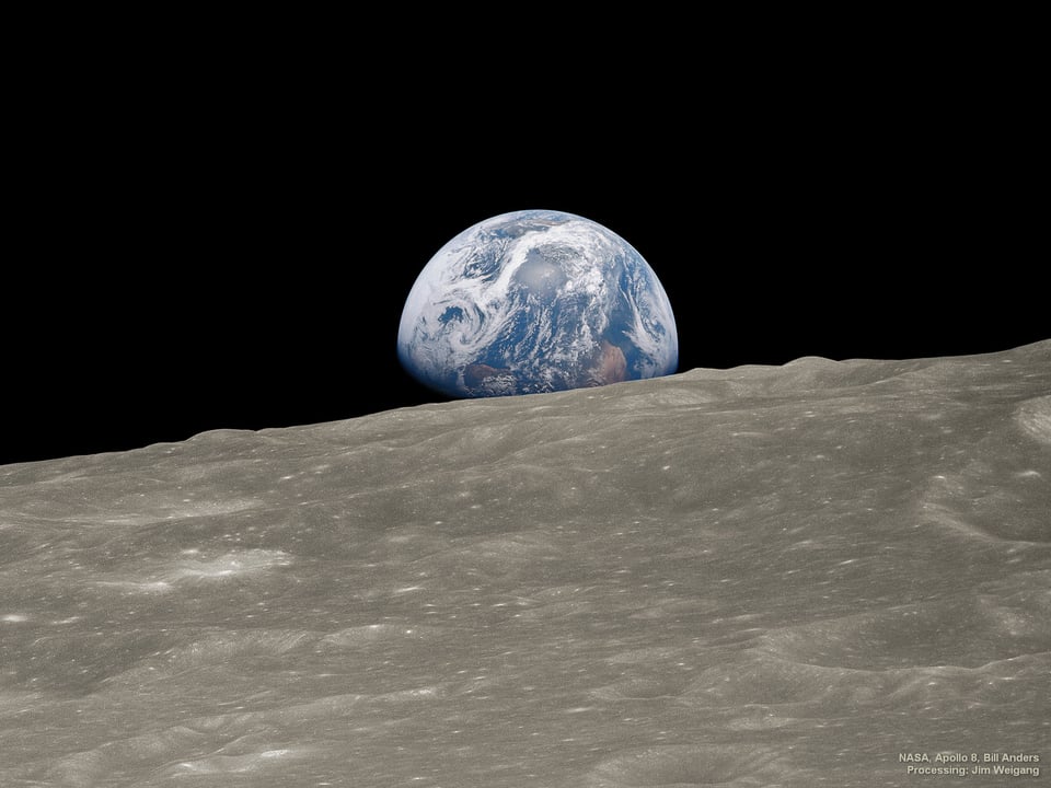 Earth rising over the surface of the moon, taken from Apollo 8. Nasa (public domain)