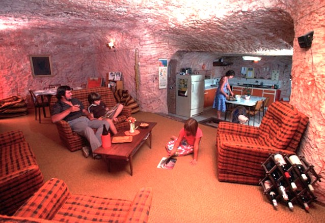 In the South Australia desert, temps can reach 52 C—and that’s in the shade. What to do? Take your taste for 1970s’ décor and move it underground.