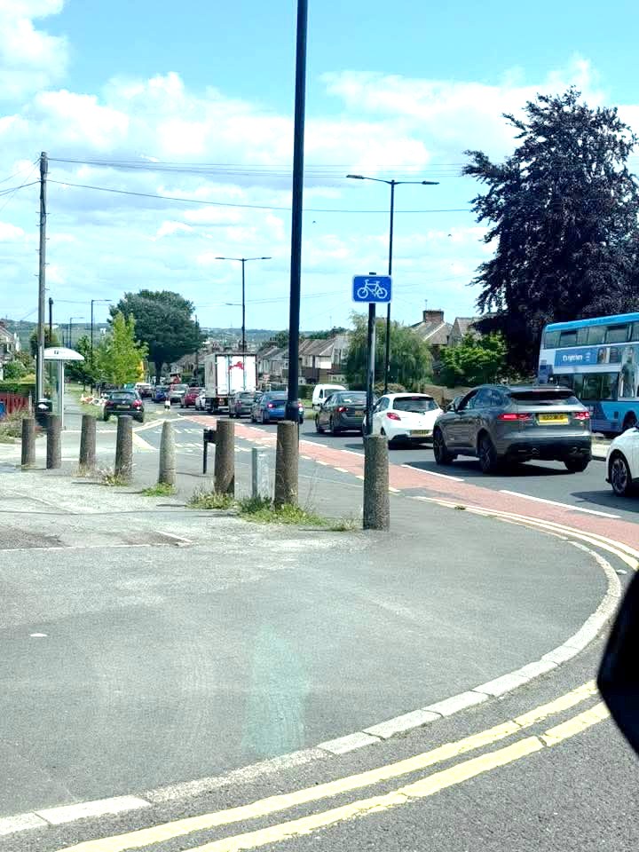 Traffic queuing towards Lidl from Orgreave Lane in early 2026. The report records queue lengths over 400m.
