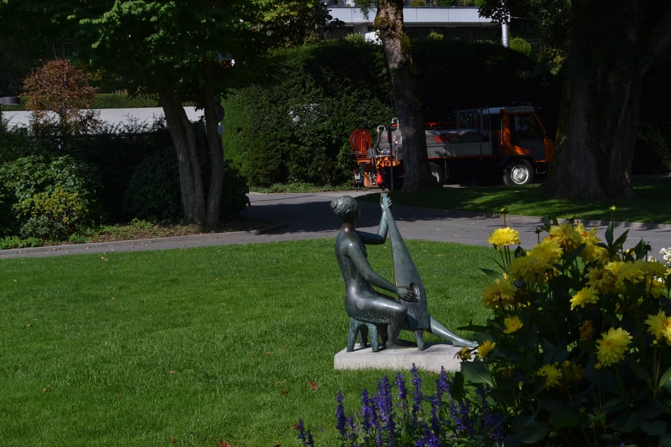 Dextra and Sinister – Handedness, Dominant Sides, and being a Leftie