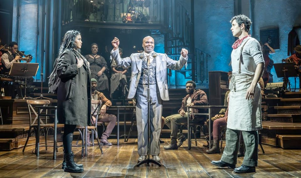 The same moment of Orpheus seeing Euridyce but with a different cast