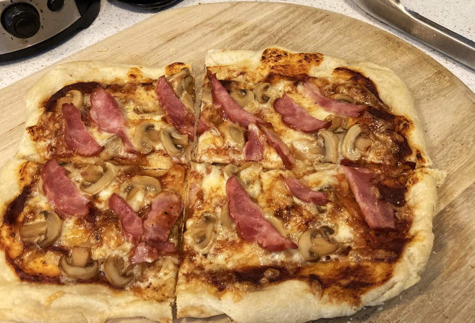 Vicki made this ham-and-mushroom pizza using a recipe for Windsor pizza we managed to secure. Deets follow here.
