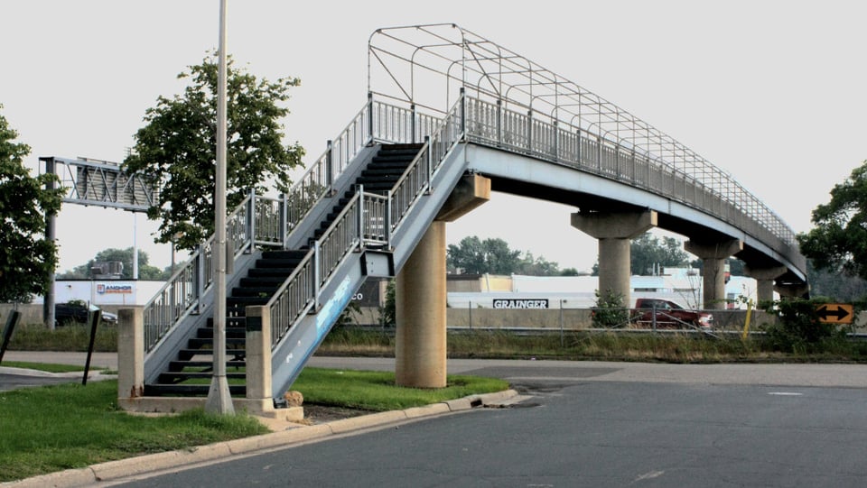 Picture of a pedestrian footbridge by day