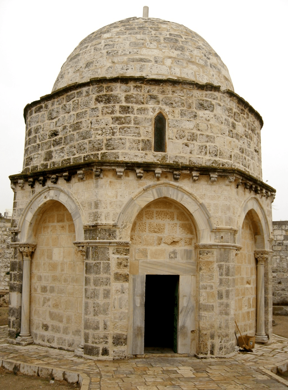 octogonal stone structure with dome