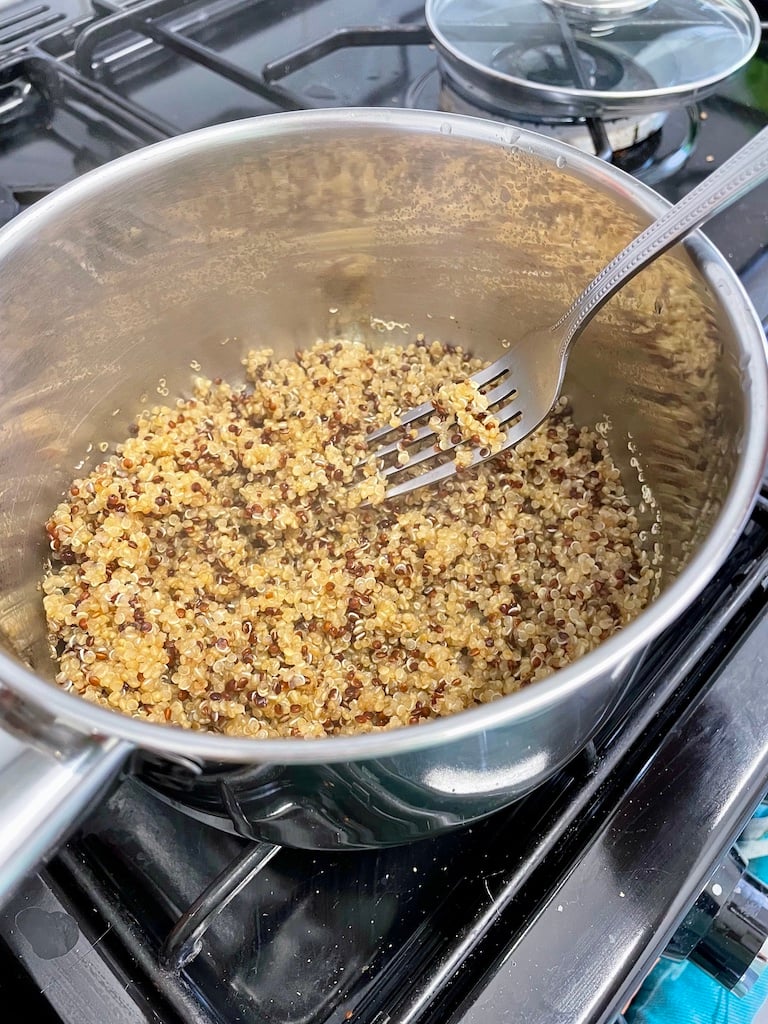 Quinoa in a pot