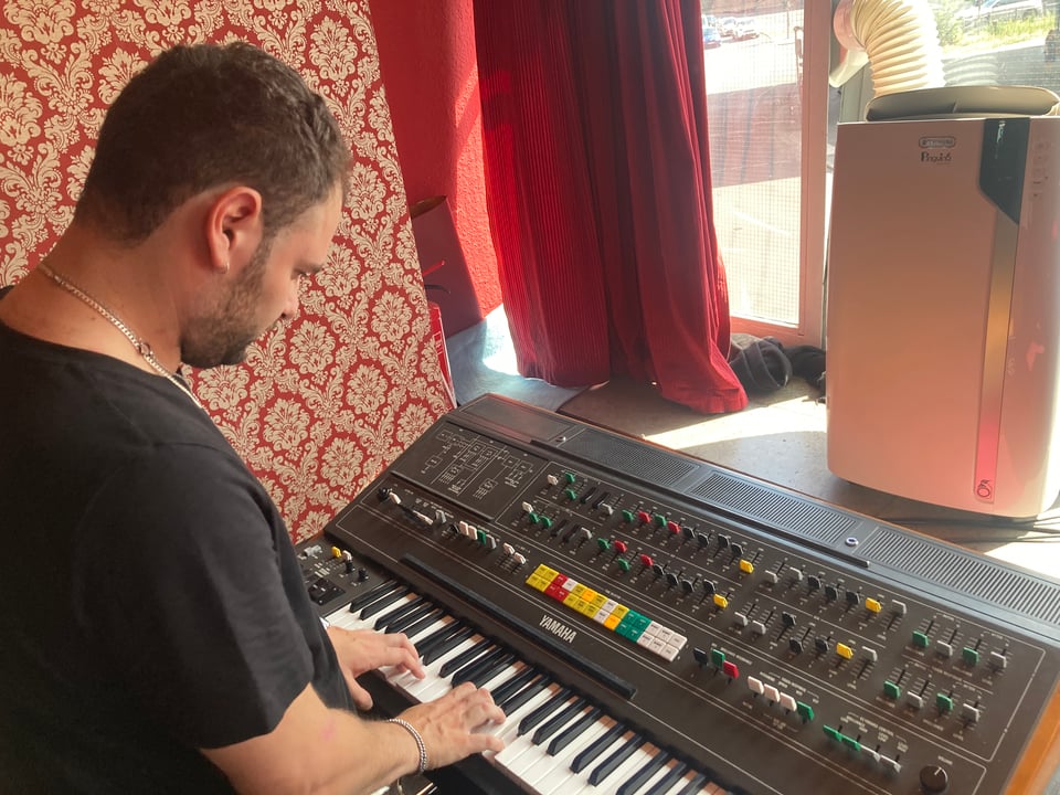 Jonah jamming at the Synthesizer Museum