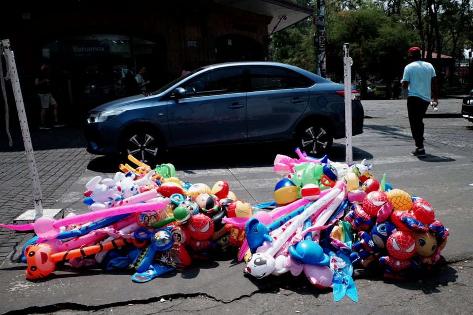 Balloons on the street of Cayoacán
