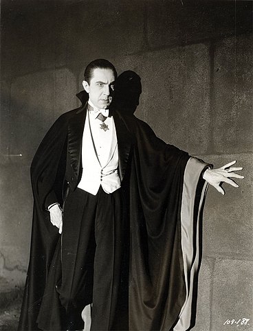 A black and white picture of Bela Lugosi as Dracula