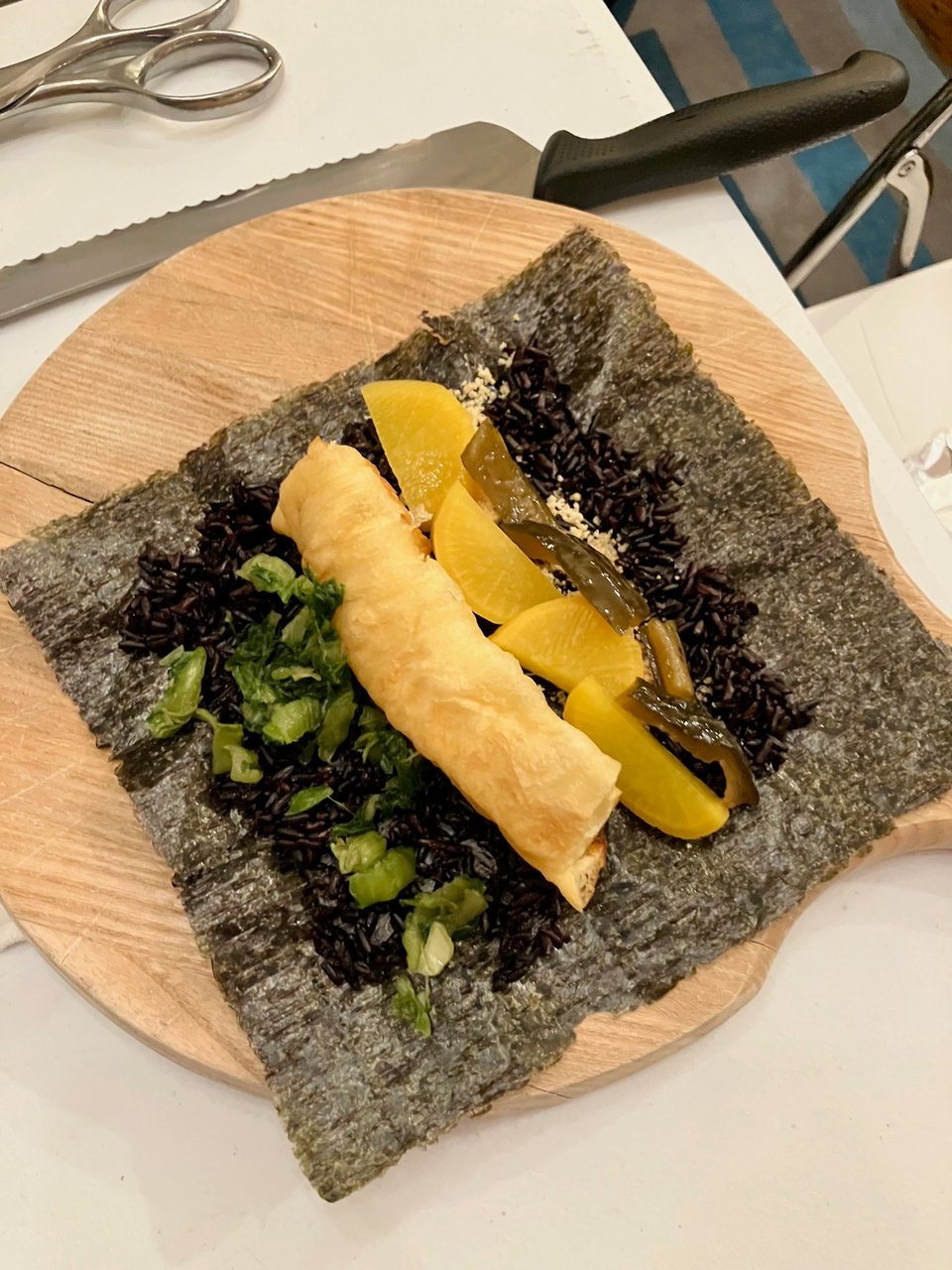 Interior of a "fantuan" rice roll