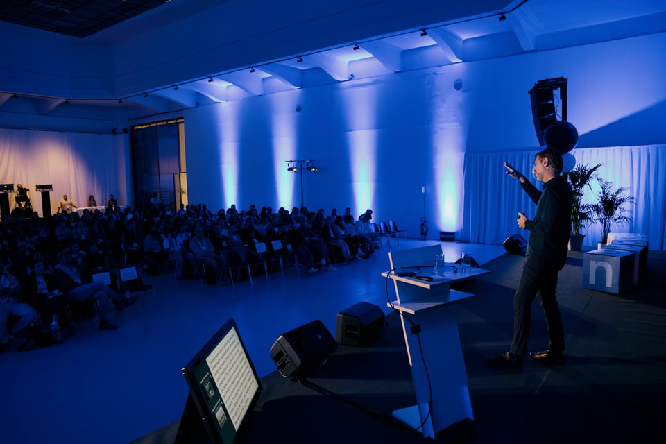 Me on the stage at the uxcon vienna conference
