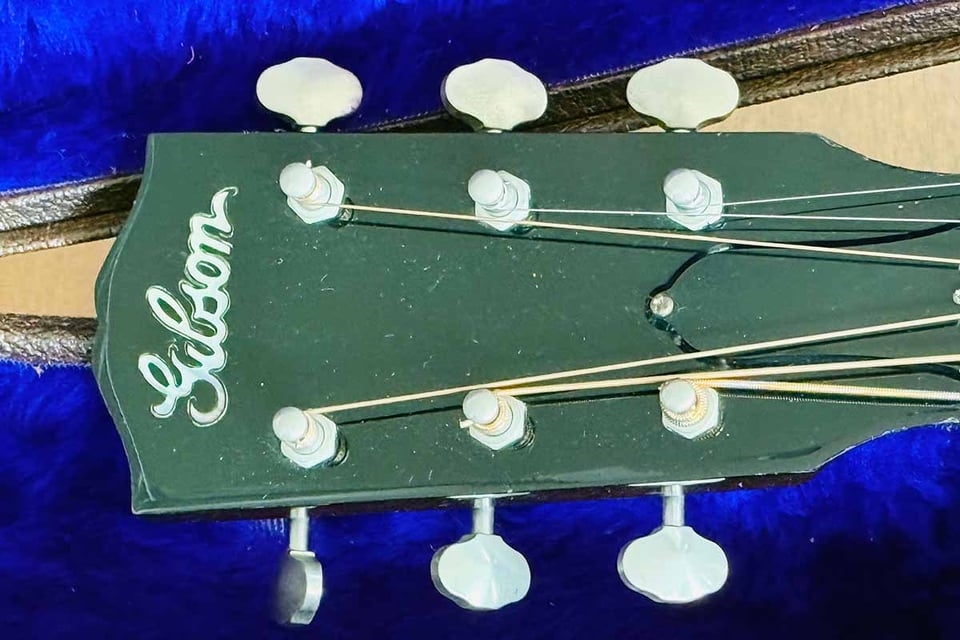 headstock.jpg