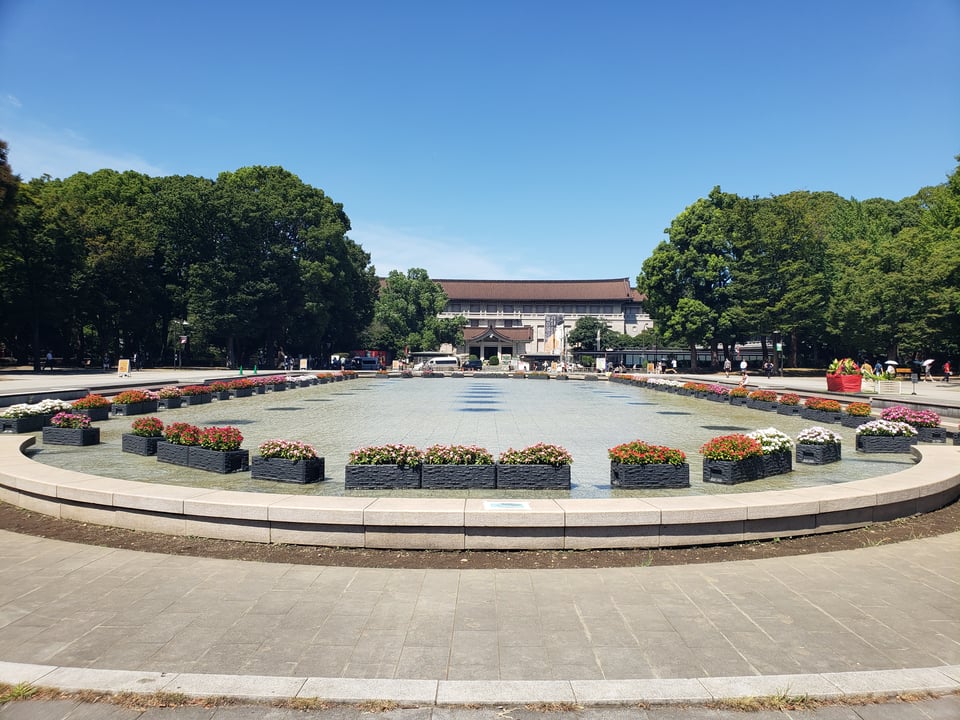 The fountain in front of the Tokyo National Museum.