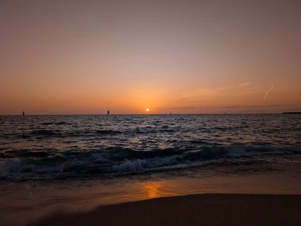 Sunset over the Pacific Ocean, Los Angeles, California.
