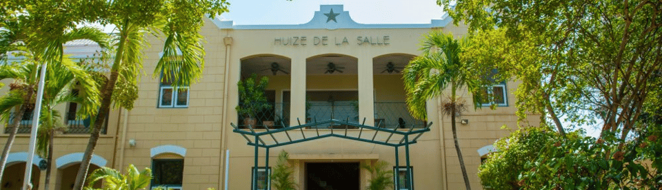 Main building of the University of Aruba, the 'de la salle' building.
