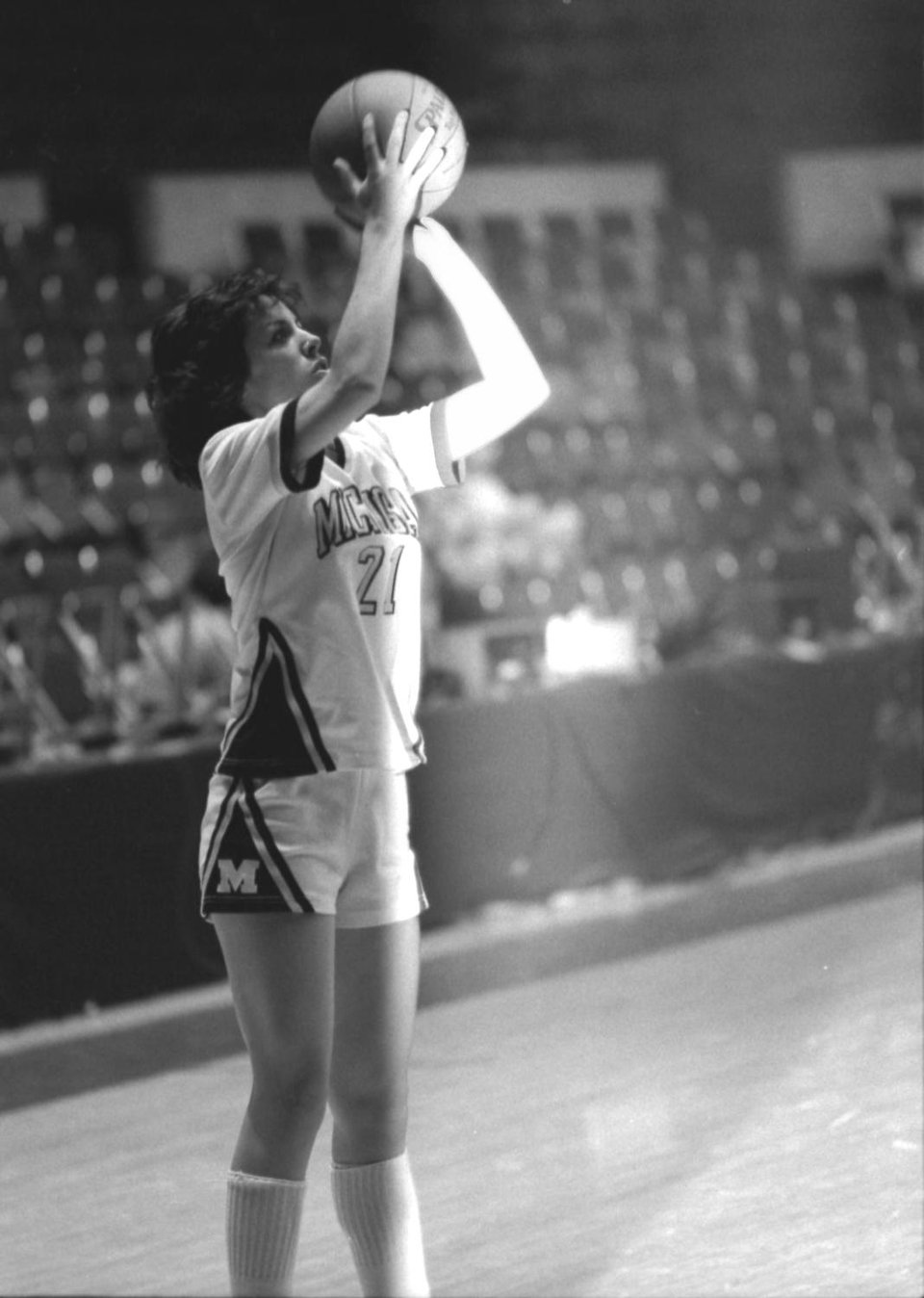 Diane Dietz, UM Women's Basketball, vs Illinois, 1982
