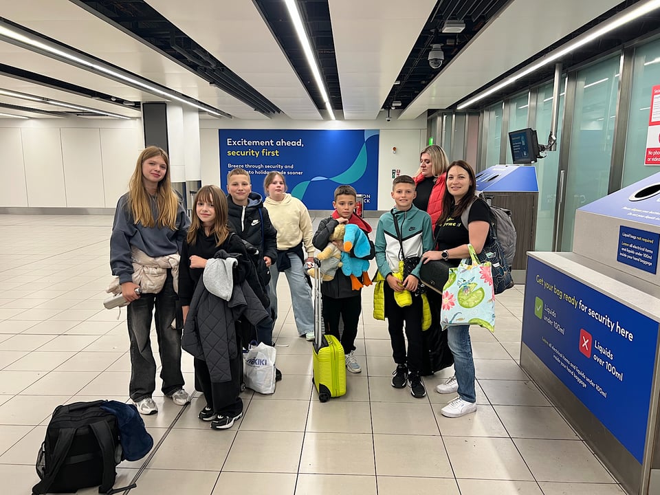 6 Ukrainian children with 2 teachers returning to Ukraine after visit to London