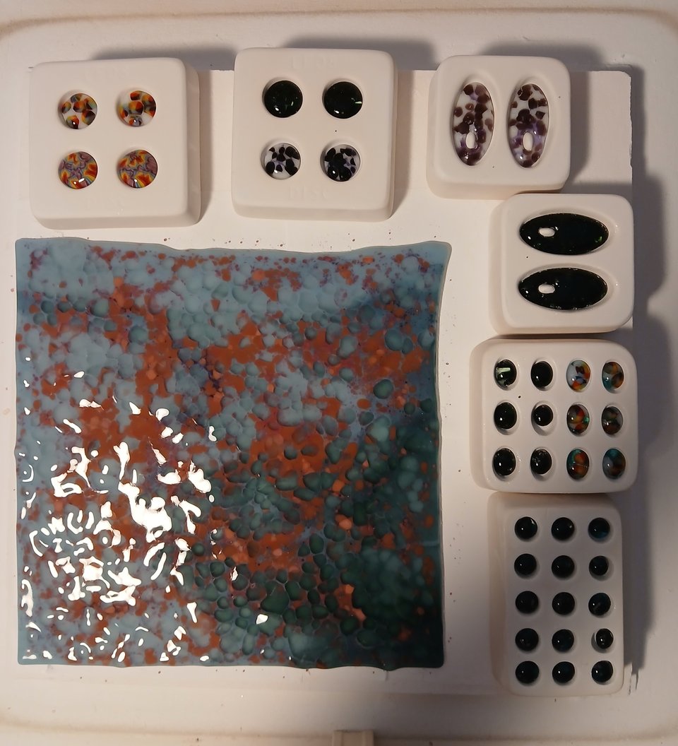 the very top picture has fully melted. the sheet is still a little bumpy