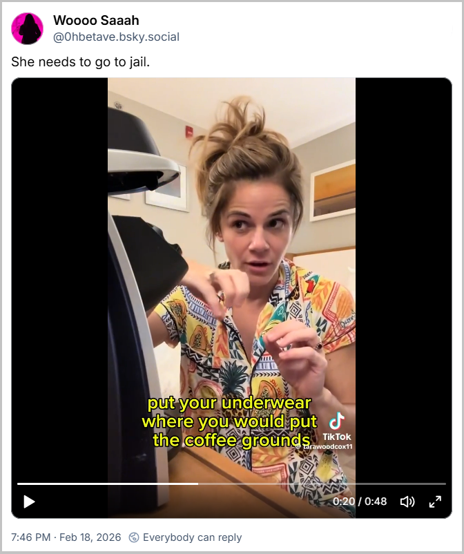 Post de Woooo Saaah (‪@0hbetave.bsky.social‬) com o texto: 
“She needs to go to jail.”

Tradução livre: Ela precisa ir pra cadeia