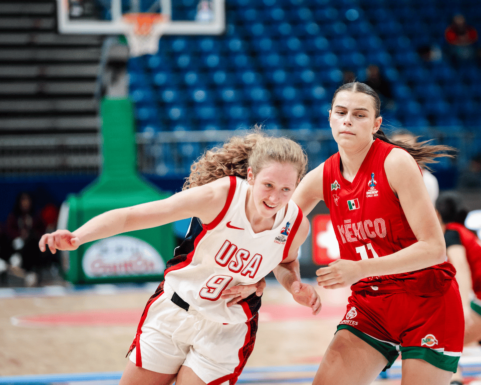Gianna Kneepkens and Gabriela Jaquez at the 2025 Women's AmeriCup.