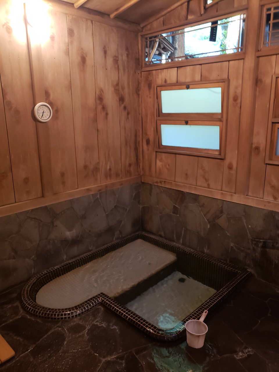 The "sleeping bath" onsen.
