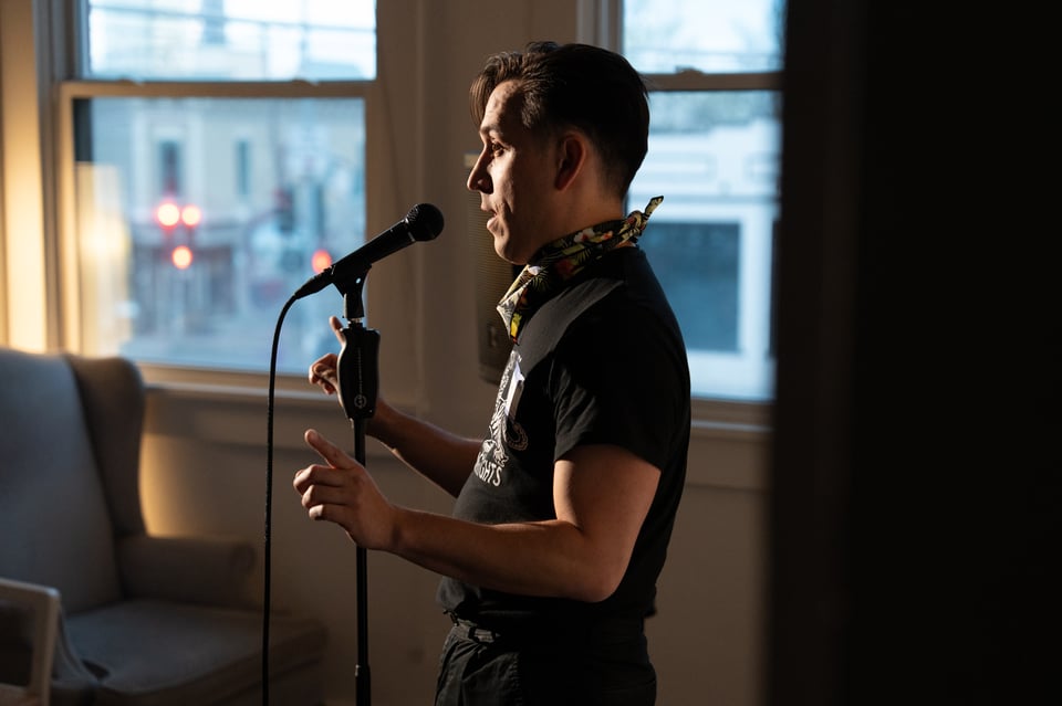 Dan telling a Glint story.