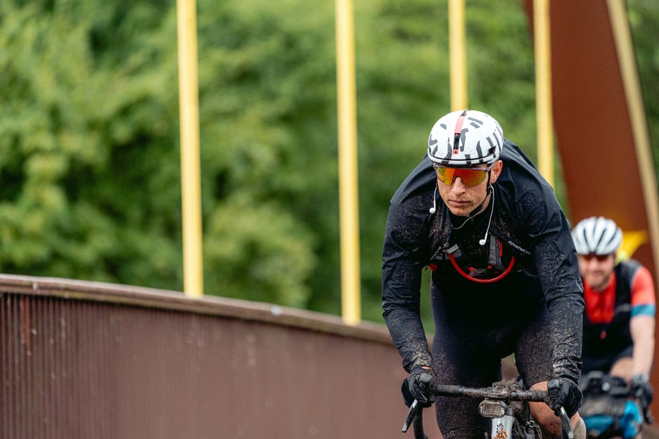 Fahrer mit Kopfhörern