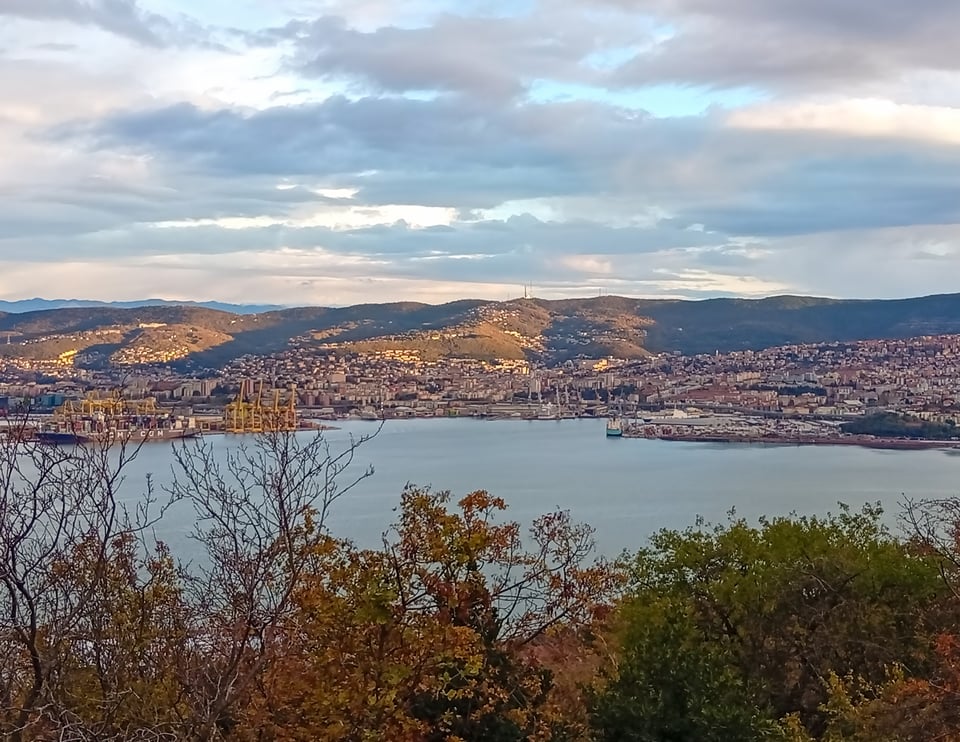 Storie vicino al caminetto