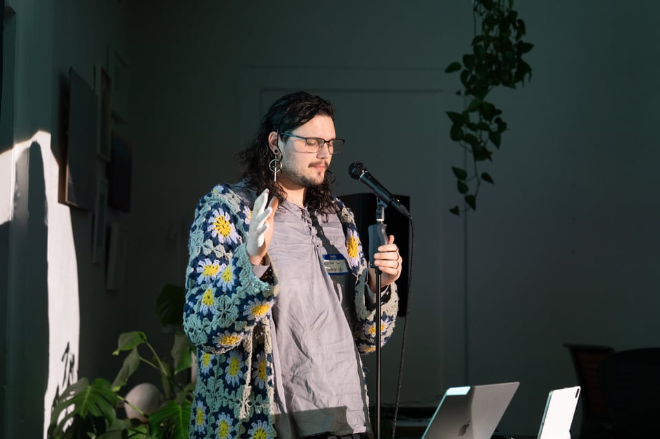 Simon presenting.