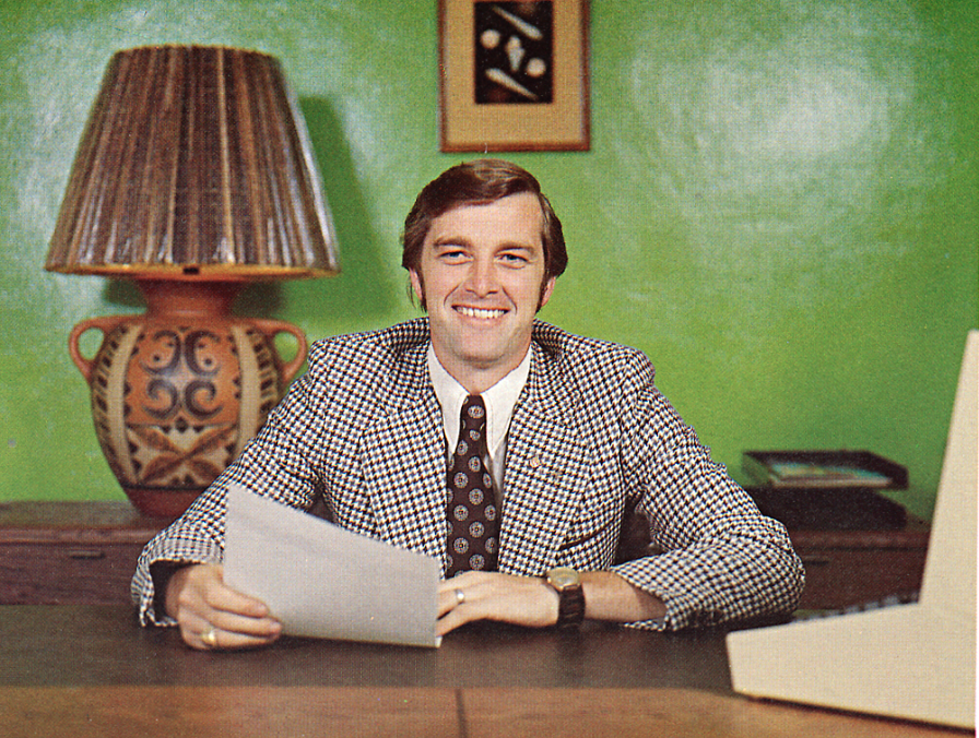 A man with a Sphere, about to sell you some real estate.