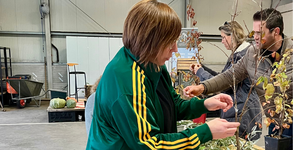 Lieneke tijdens cursus vermeerderen