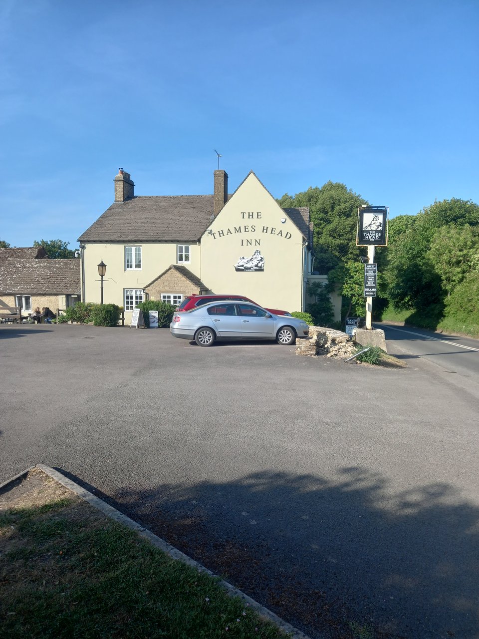 Thames Path: Thames Head to Oxford