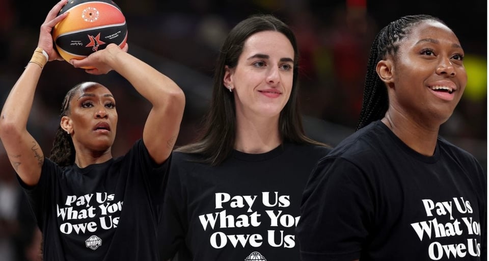 The players stood together