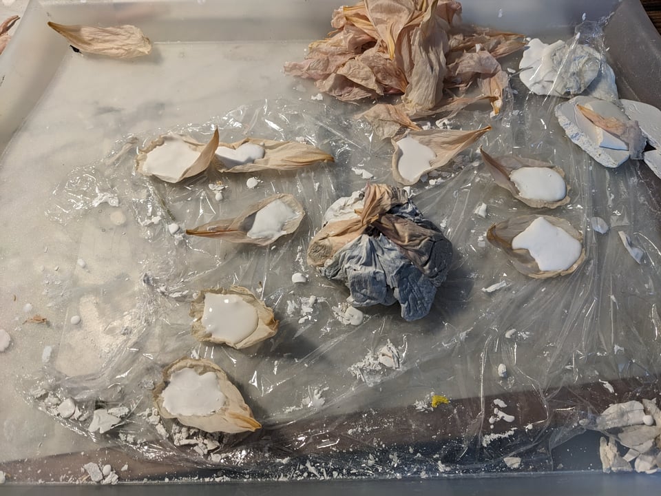 Making petal drops and assembling the flower