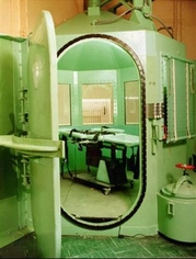 California gas chamber interior