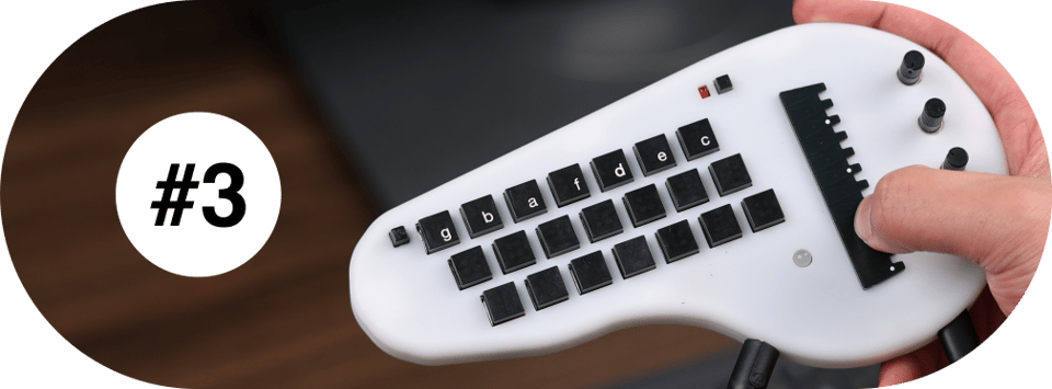 the minichord being played