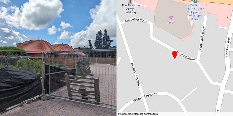 A picture and map of the mews