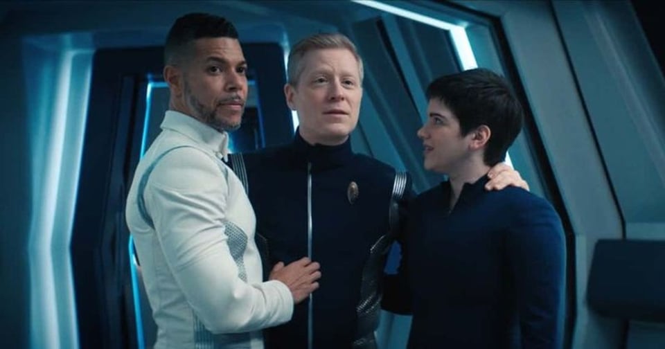 Culber, Stamets and Adira in Discovery