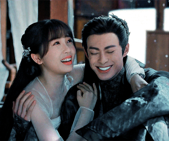 gif from C-drama Love Between Fairy and Devil, Orchid and Moon Supreme laughing together