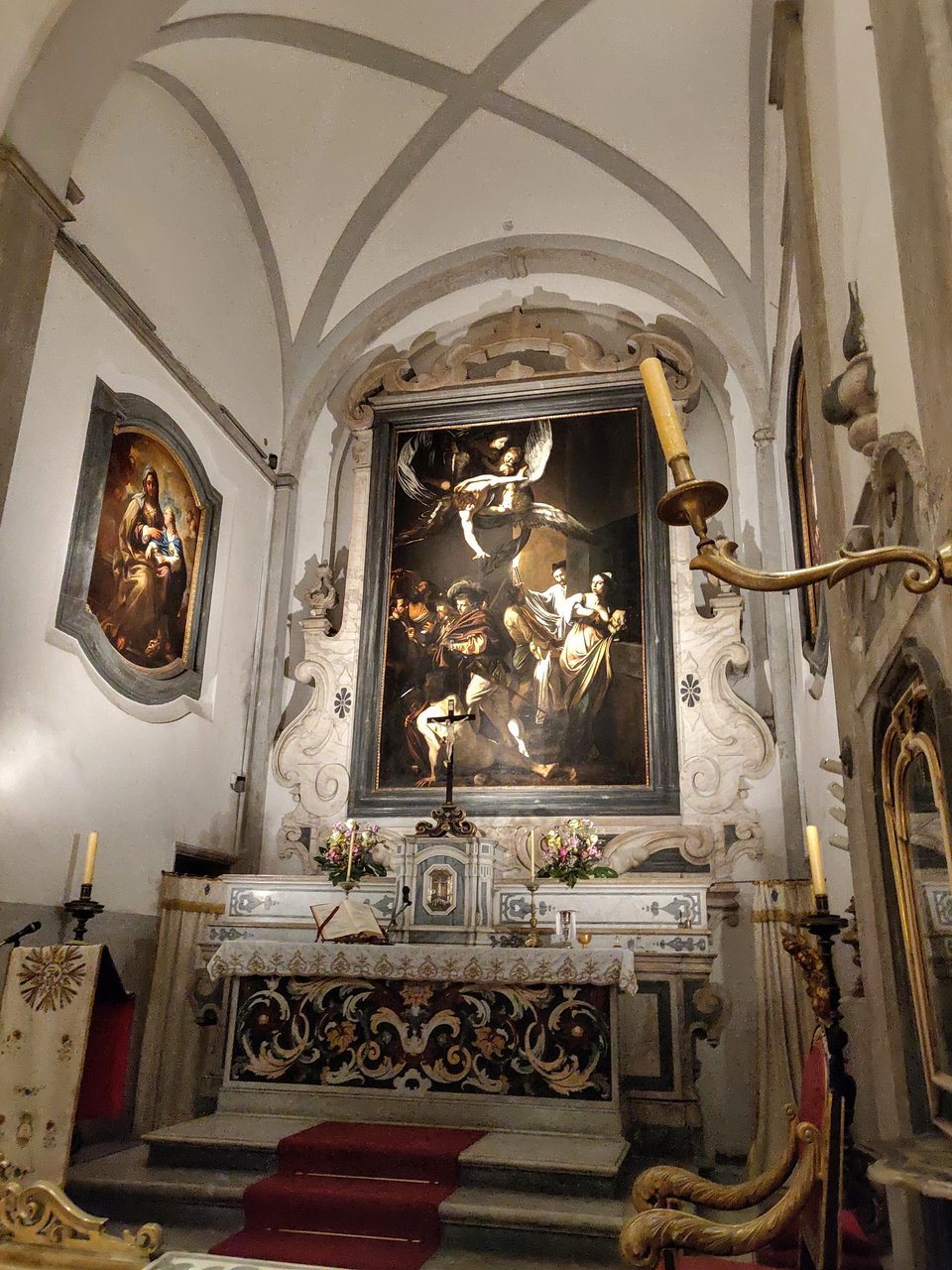 A journey through Caravaggio's colours, in data