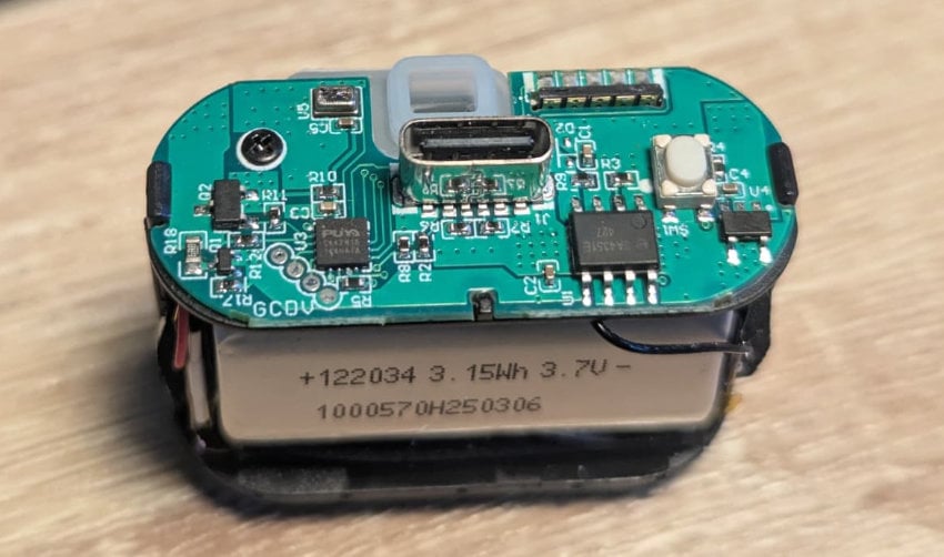 une vapoteuse démontée