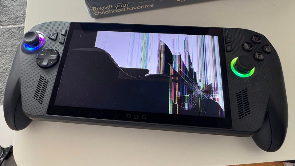 xbox ally x with a broken screen