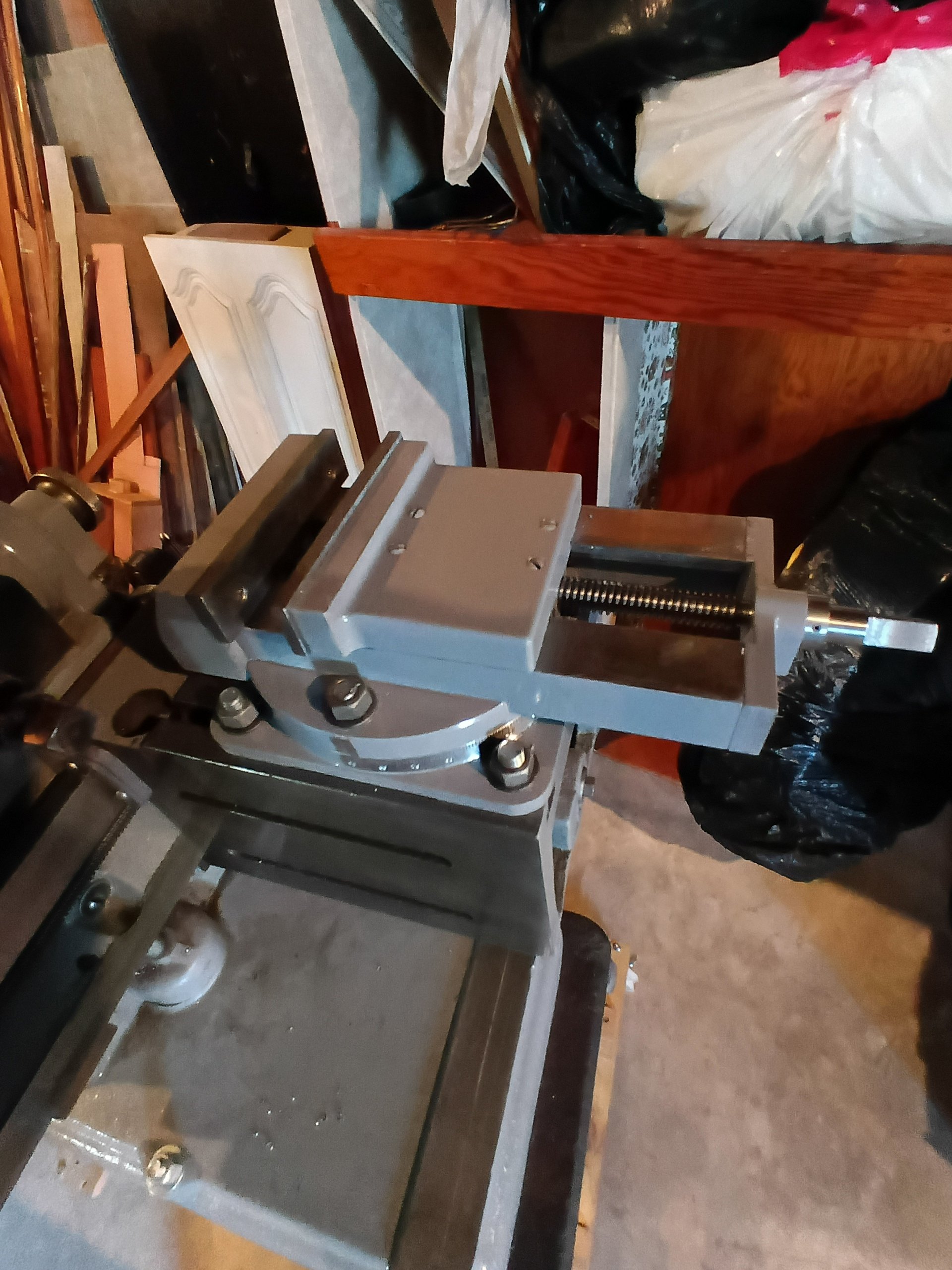 The vise, viewed from above from a different angle